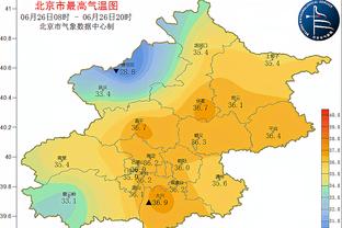 手感不佳！卡梅隆-托马斯半场12中3拿到10分 正负值-16